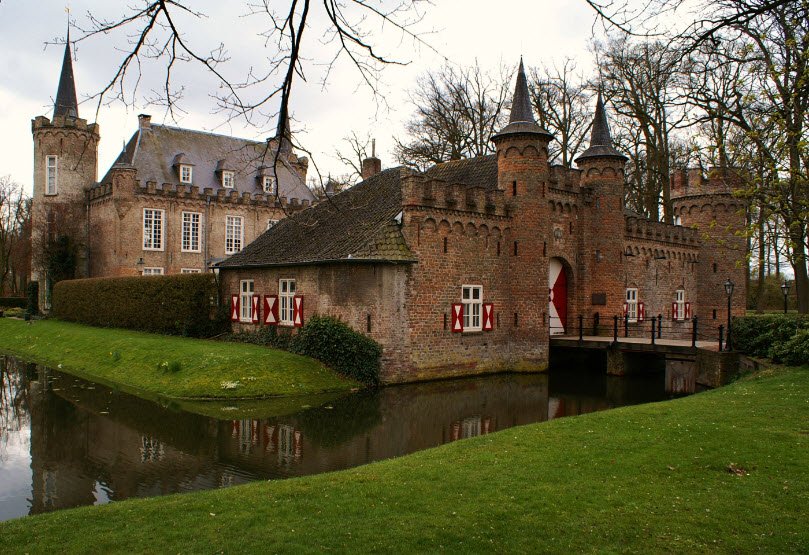 Castle Henkenshage, Netherlands